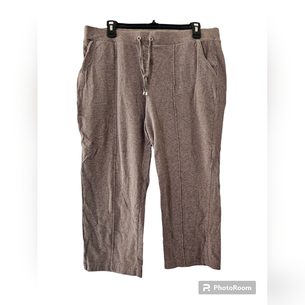 Knit capri pants